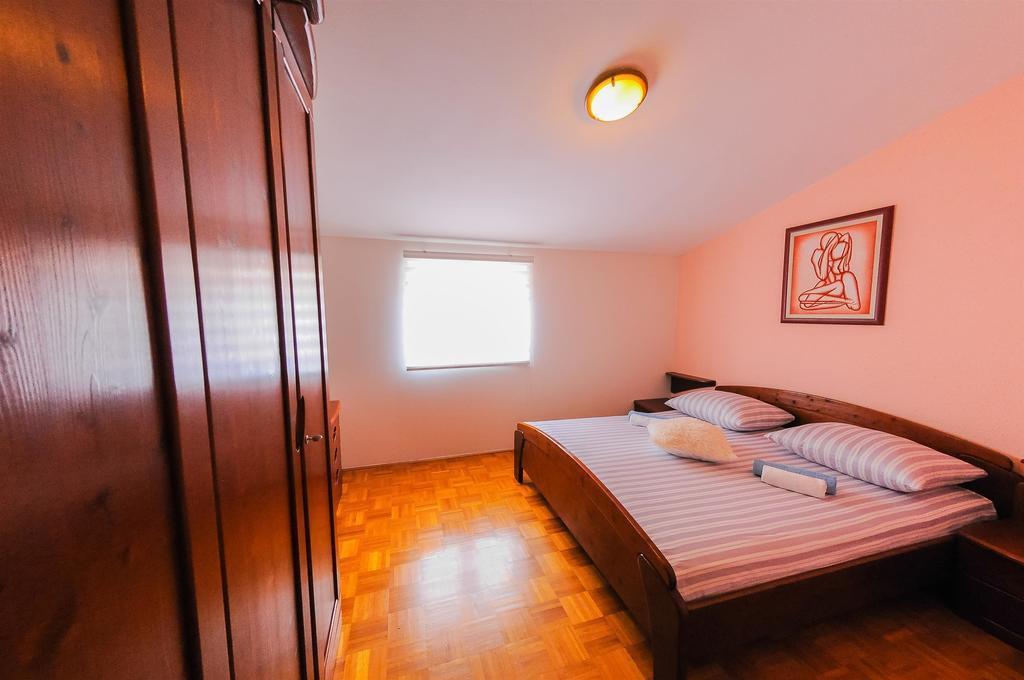 Apartments Marija Petricevic Podstrana Bilik gambar