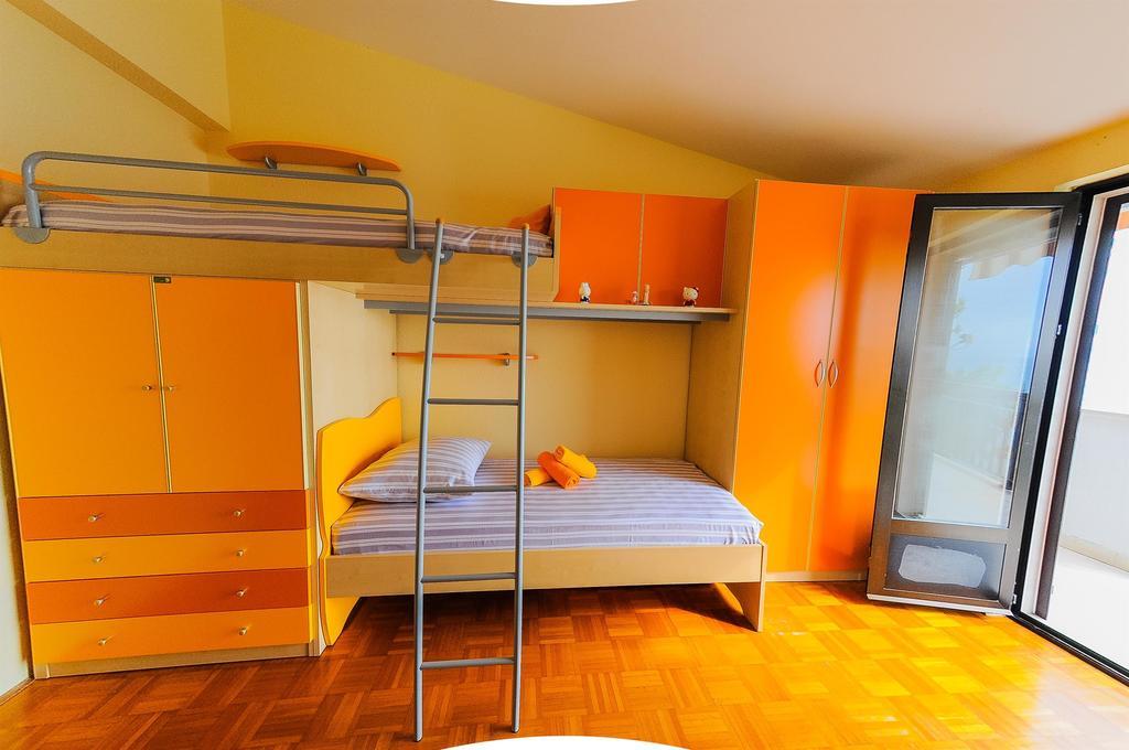 Apartments Marija Petricevic Podstrana Bilik gambar