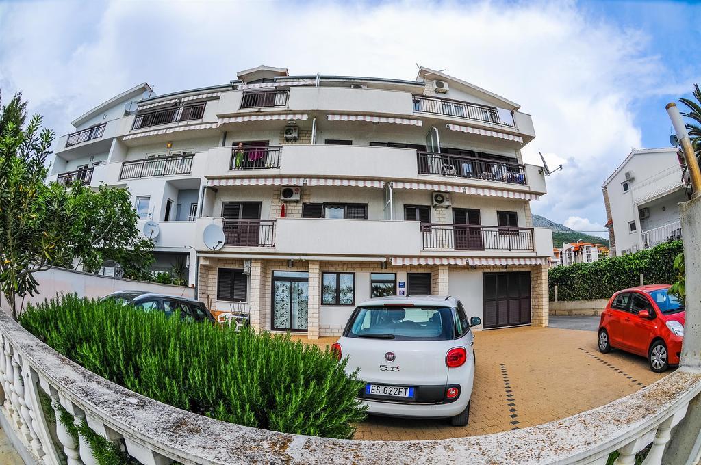 Apartments Marija Petricevic Podstrana Bilik gambar